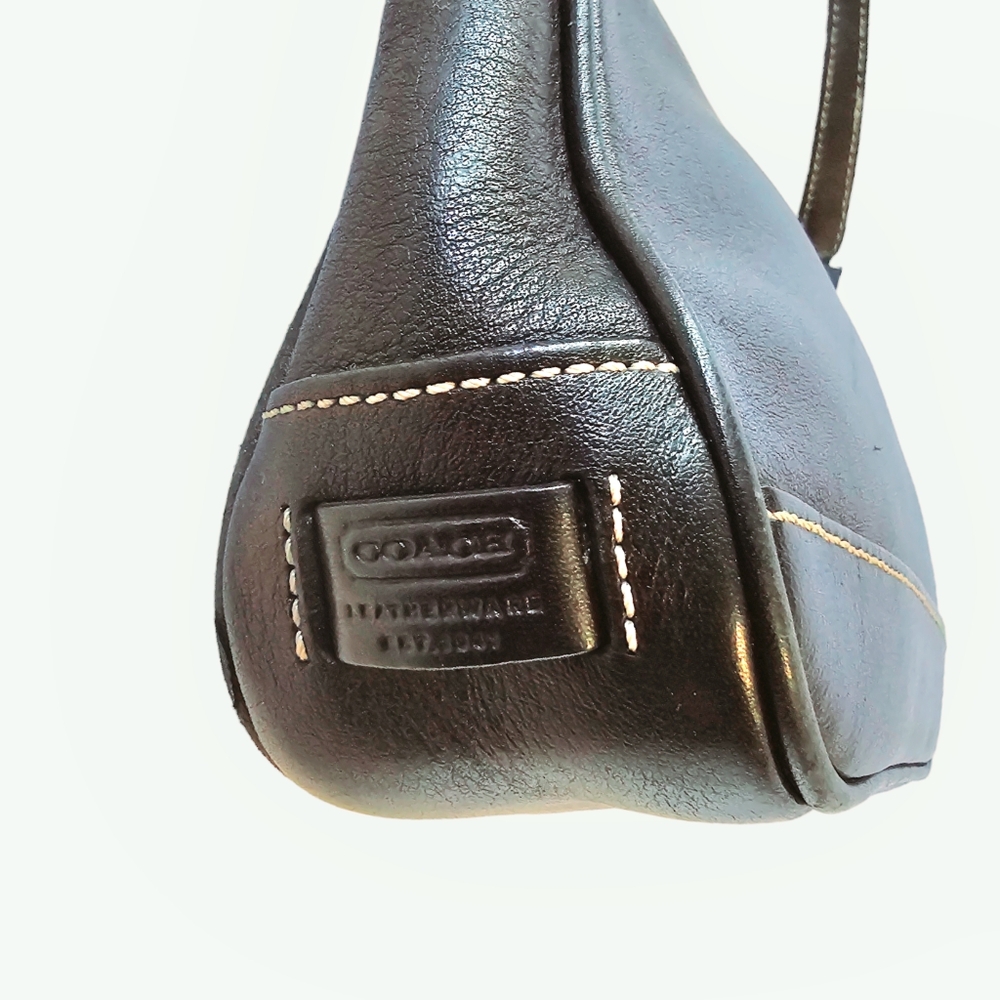 Coach Black Leather Shoulder Bag with Gold Hardware - Picture 2 of 12